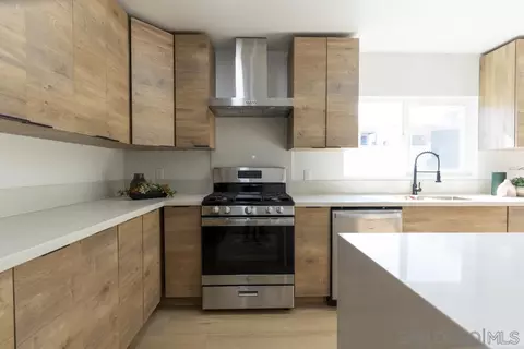 Kitchen - 1059 Greenfield Dr, El Cajon, CA 92021 photo 4 of 9