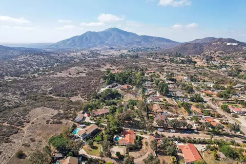 13775 Whispering Meadows Ln, Jamul, CA 91935 photo 46