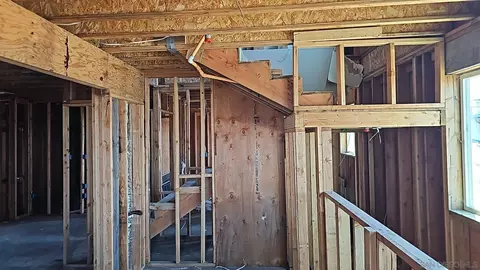 Entry Way - 1431 Grand Ave, Spring Valley, CA 91977 photo 6 of 9