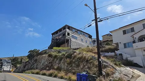 Exterior - 1431 Grand Ave, Spring Valley, CA 91977 photo 6 of 7