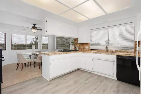743 Carnation Ln, Fallbrook, CA 92028 photo 16
