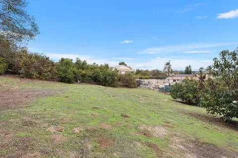 743 Carnation Ln, Fallbrook, CA 92028 photo 32