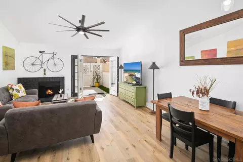 453 Bancroft Gl, Escondido, CA 92027