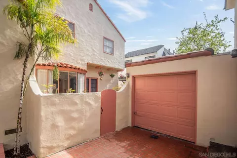 Exterior - 953 Olive Ave, Coronado, CA 92118 photo 10 of 12