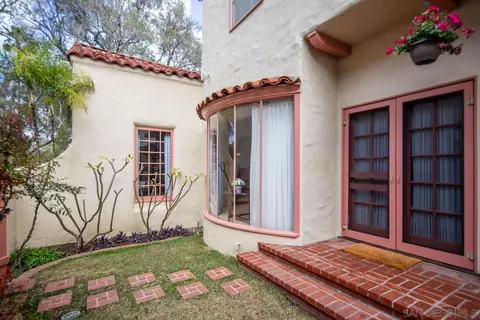 Exterior - 953 Olive Ave, Coronado, CA 92118 photo 5 of 12