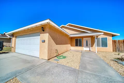 1400 W Mariposa Ave, Ridgecrest, CA 93555