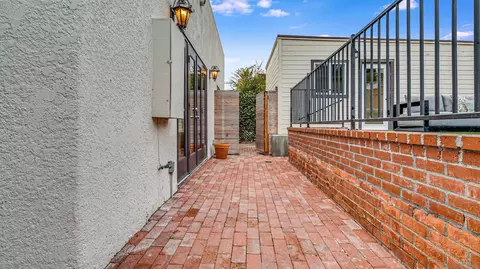 Exterior - 7415 High Ave, La Jolla, CA 92037 photo 6 of 8