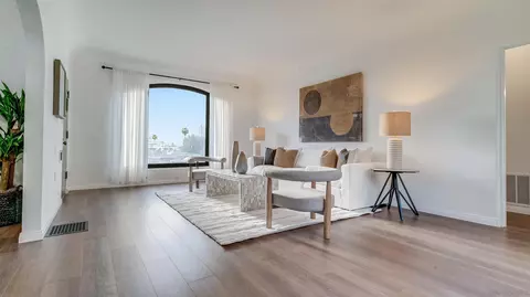 Living - 7415 High Ave, La Jolla, CA 92037 photo 2 of 9