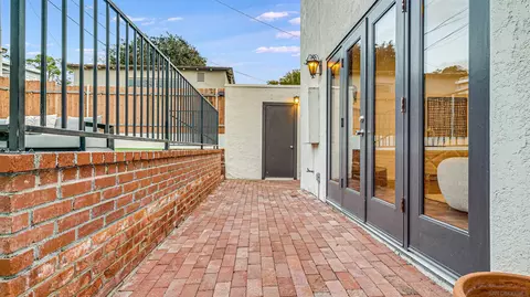 Exterior - 7415 High Ave, La Jolla, CA 92037 photo 7 of 8