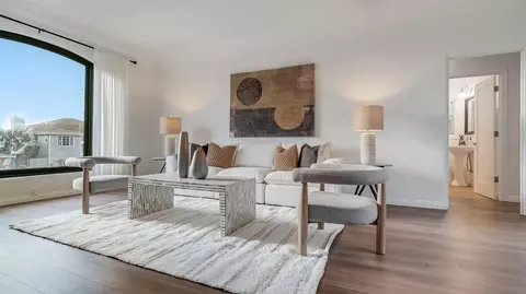 Living - 7415 High Ave, La Jolla, CA 92037 photo 4 of 9