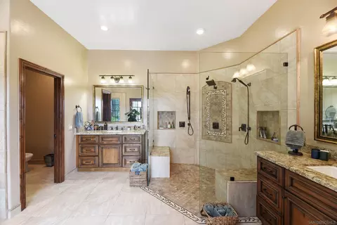 Bath - 12963 Glen Circle Rd, Poway, CA 92064 photo 8 of 10