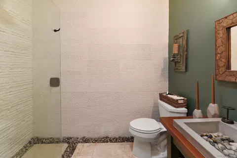 Bath - 12963 Glen Circle Rd, Poway, CA 92064 photo 2 of 10