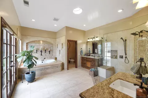 Bath - 12963 Glen Circle Rd, Poway, CA 92064 photo 7 of 10