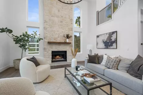 Living - 3205 Brookside Ln, Encinitas, CA 92024 photo 3 of 5