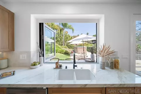 Kitchen - 3205 Brookside Ln, Encinitas, CA 92024 photo 6 of 6