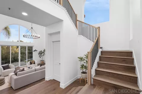 Entry Way - 3205 Brookside Ln, Encinitas, CA 92024 photo 2 of 3