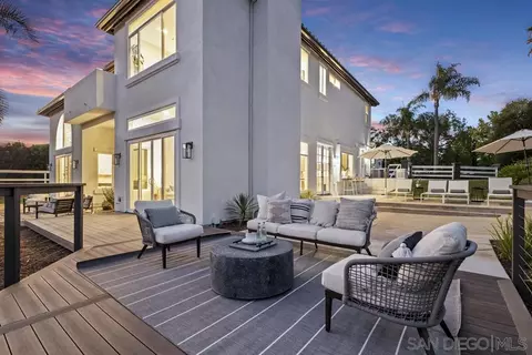 Exterior - 3205 Brookside Ln, Encinitas, CA 92024 photo 3 of 16
