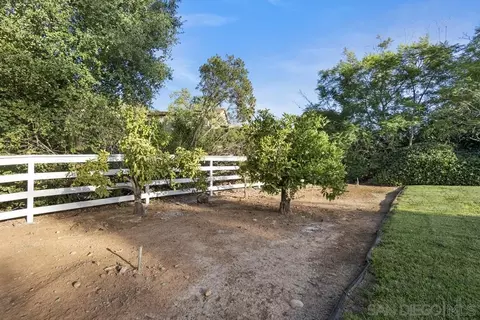 Exterior - 3205 Brookside Ln, Encinitas, CA 92024 photo 16 of 16