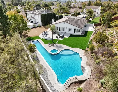 6814 Moorhen Pl, Carlsbad, CA 92011
