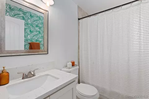 Bath - 13140 Leaila Ln, Poway, CA 92064 photo 1 of 2