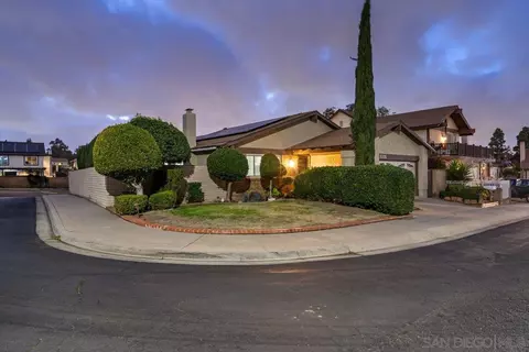 1335 Blue Falls Dr, Chula Vista, CA 91910