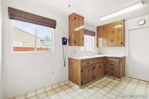 8070 Carlette St, La Mesa, CA 91942 photo 8