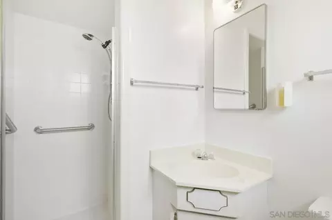 8070 Carlette St, La Mesa, CA 91942 photo 27