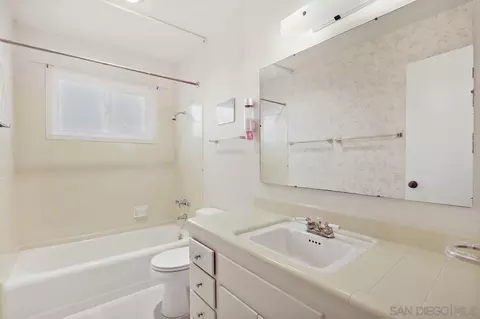 8070 Carlette St, La Mesa, CA 91942 photo 18