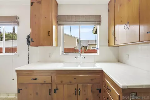 8070 Carlette St, La Mesa, CA 91942 photo 13