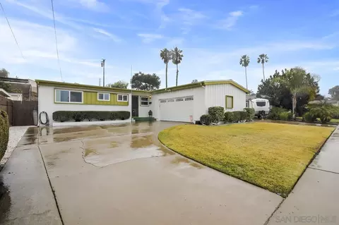8070 Carlette St, La Mesa, CA 91942 photo 2