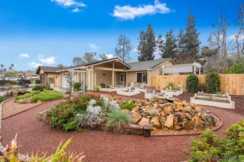 801 Ladysmith Dr, El Cajon, CA 92020