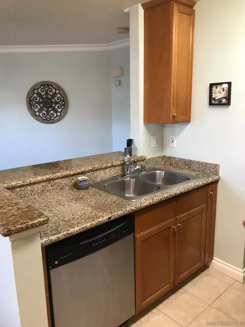 Kitchen - 1423 Graves Ave #111, El Cajon, CA 92021 photo 4 of 5
