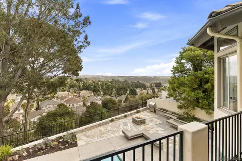 4676 Whispering Woods Ct, San Diego, CA 92130