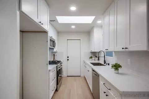 Kitchen - 8838 Greenridge Ave, Spring Valley, CA 91977 photo 2 of 3