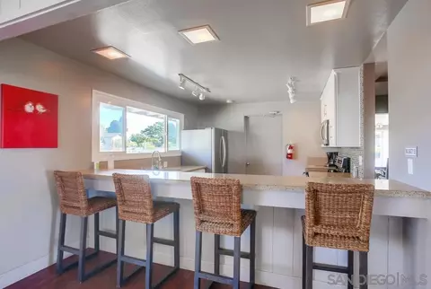 Kitchen - 648 E Solana Cir, Solana Beach, CA 92075 photo 6 of 6
