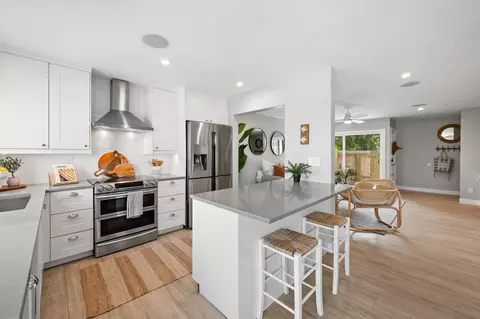 Kitchen - 648 E Solana Cir, Solana Beach, CA 92075 photo 3 of 6
