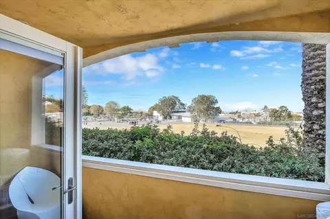 1010 Genter St #102, La Jolla, CA 92037 photo 8