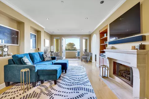 1010 Genter St #102, La Jolla, CA 92037 photo 3