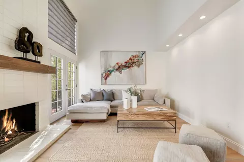 Living - 135 Little Oaks Rd, Encinitas, CA 92024 photo 1 of 4