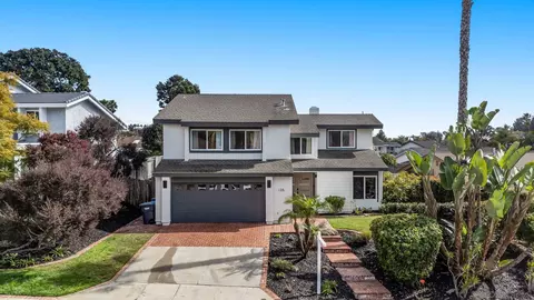 Exterior - 135 Little Oaks Rd, Encinitas, CA 92024 photo 2 of 8