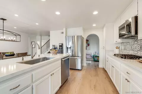 Kitchen - 135 Little Oaks Rd, Encinitas, CA 92024 photo 5 of 5
