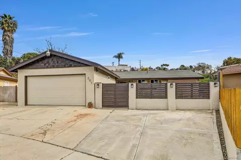 207 Redcrest Dr, San Diego, CA 92114