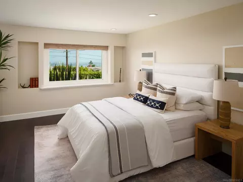Bedroom - 5976 Germaine Ln, La Jolla, CA 92037 photo 1 of 4
