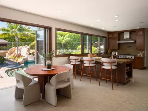 Dining - 5976 Germaine Ln, La Jolla, CA 92037 photo 1 of 3