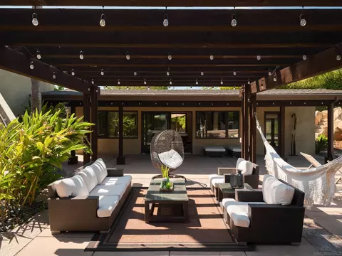 Exterior - 5976 Germaine Ln, La Jolla, CA 92037 photo 1 of 5