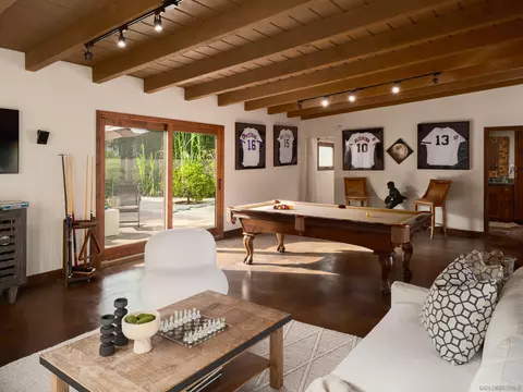 Living - 5976 Germaine Ln, La Jolla, CA 92037 photo 3 of 3
