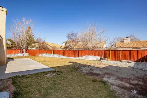 45702 Balmoral Ct, Lancaster, CA 93534 photo 31
