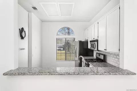 45702 Balmoral Ct, Lancaster, CA 93534 photo 10