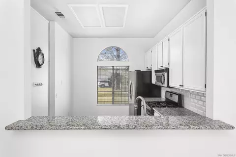 45702 Balmoral Ct, Lancaster, CA 93534 photo 11