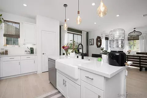 Kitchen - 1635 Fig Tree Way, Oceanside, CA 92056 photo 4 of 5